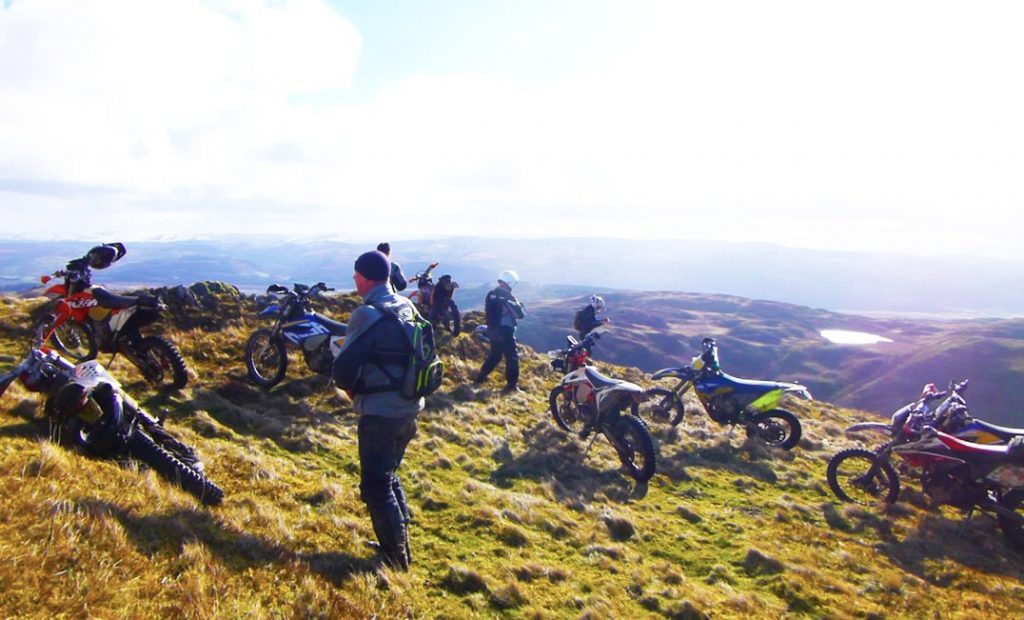 Packing the essentials for an off-road trip - a simple guide Pack 14