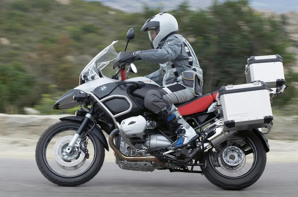 Adventure-bike-16 – So you’ve bought yourself an shiny new adventure bike and bucking the (Motorcycle Riding Techniques)