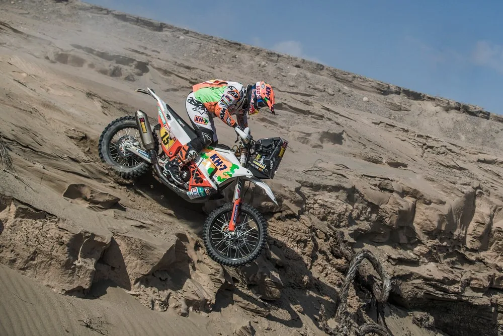 Adventure-bike-22 – So you’ve bought yourself an shiny new adventure bike and bucking the (Motorcycle Riding Techniques)