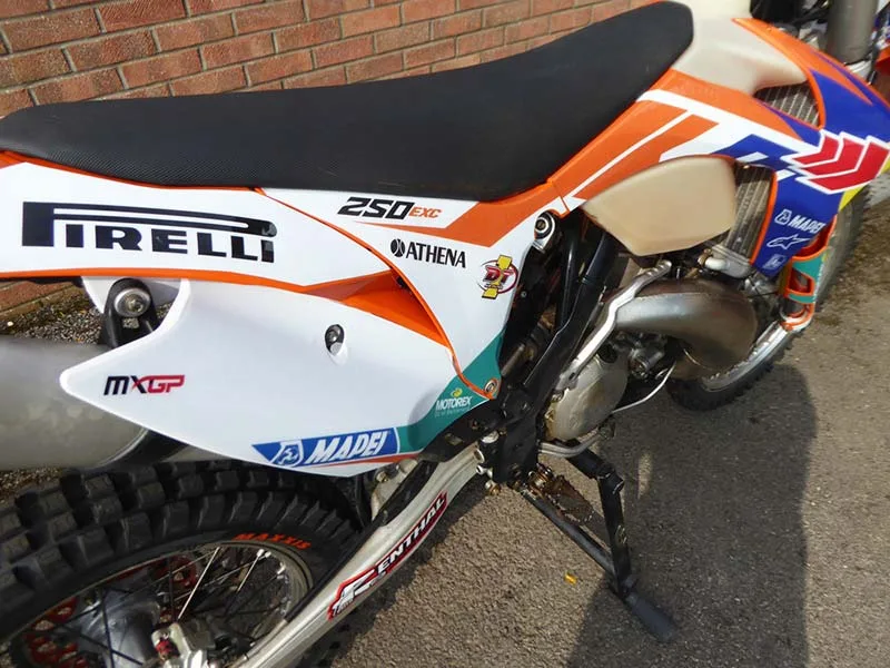 install-dirt-bike-graphics-ktm-25 – If you can’t afford the latest box-fresh metal in the showroom, fitting new...