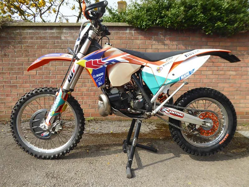 install-dirt-bike-graphics-ktm-27 – If you can’t afford the latest box-fresh metal in the showroom, fitting new...