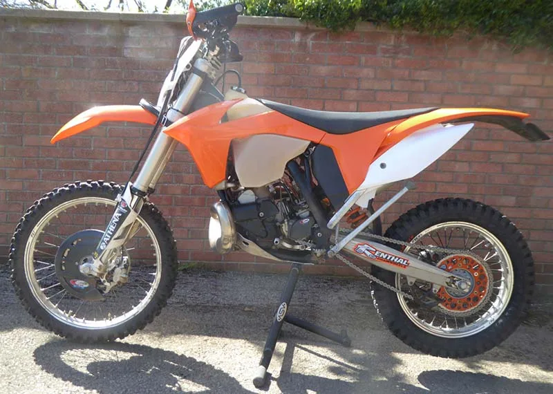 install-dirt-bike-graphics-ktm-4 – If you can’t afford the latest box-fresh metal in the showroom, fitting new...