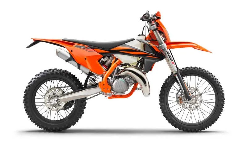 KTM-125-XC-W-EU-90de-right-side-M-20Y19 – KTM Reveal 2019 – KTM revealed their 2019 MY Enduro machines this (Motorcycle...