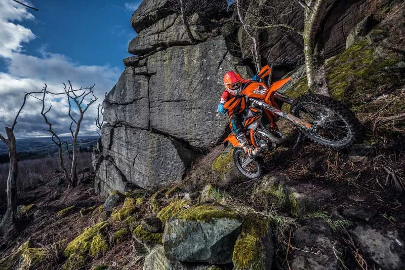 KTM-125-XC-W-MY-2019-1 – KTM Reveal 2019 – KTM revealed their 2019 MY Enduro machines this (Motorcycle Product Reviews...