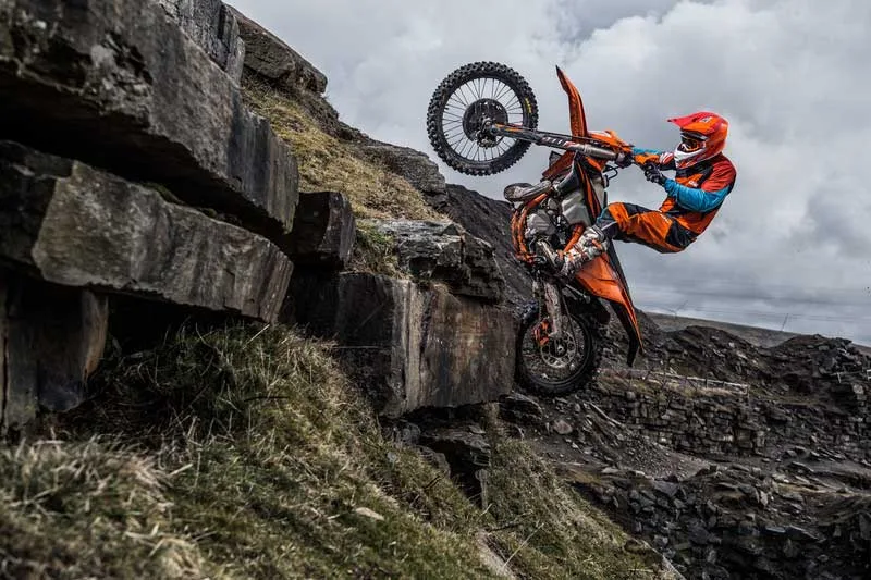 KTM-300-EXC-MY-2019 – KTM Reveal 2019 – KTM revealed their 2019 MY Enduro machines this (Motorcycle Product Reviews, News...