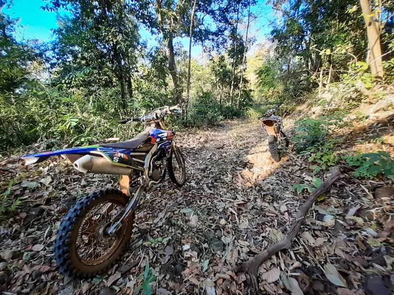 CAMBODIAN MOTORBIKE TOUR