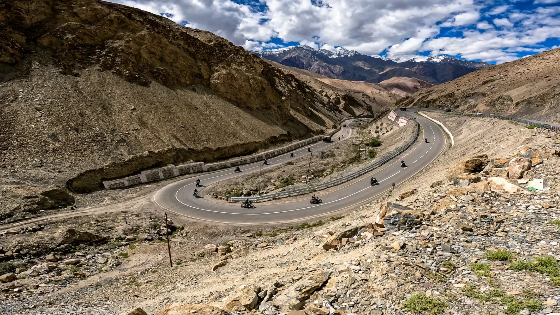 india-motorcycle-tour-himalayas-mountain-hairpin-road-04