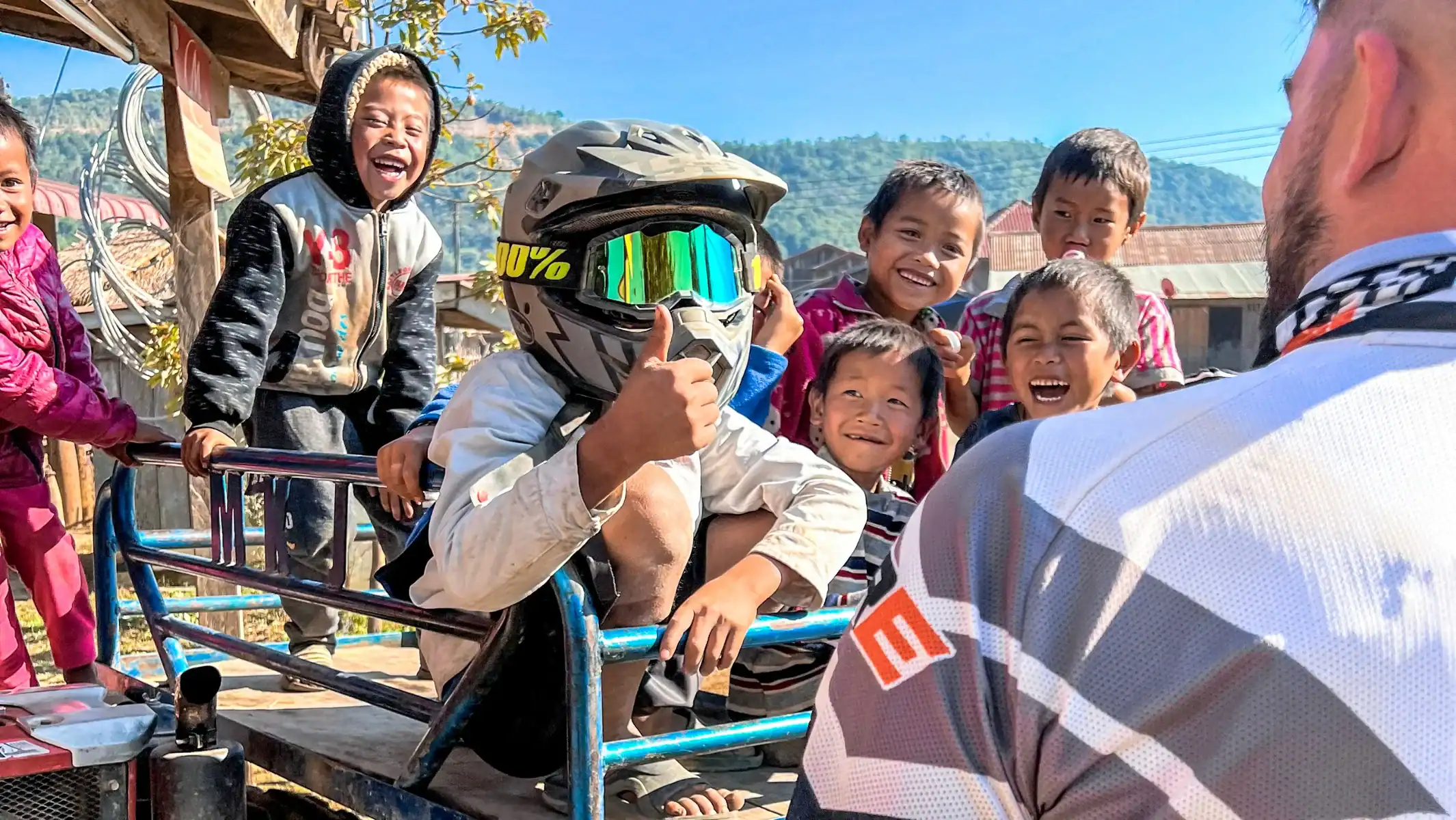 laos-dirt-bike-tour-local-children-interaction-20