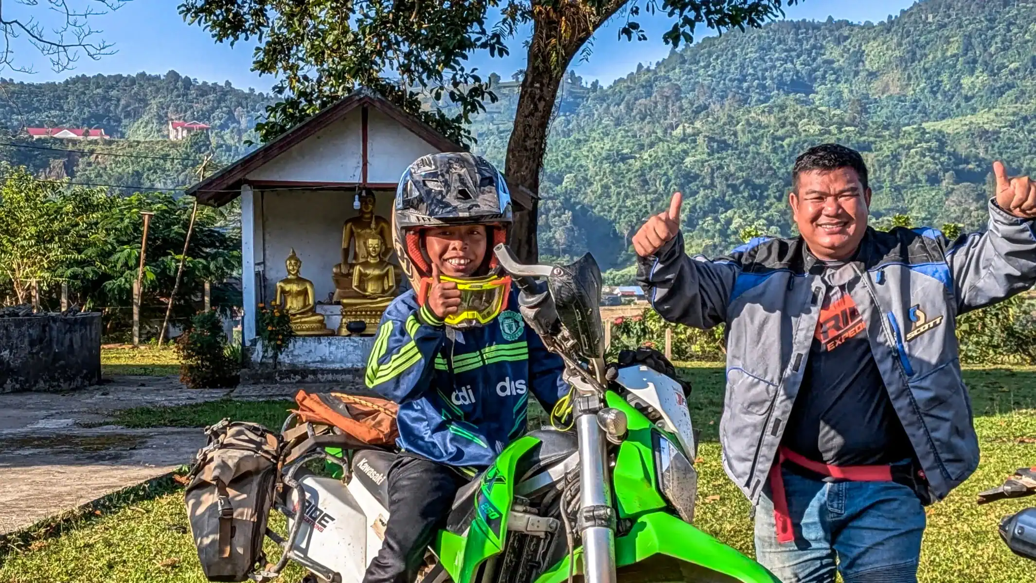 laos-dirt-bike-tour-rider-mountain-viewpoint-06