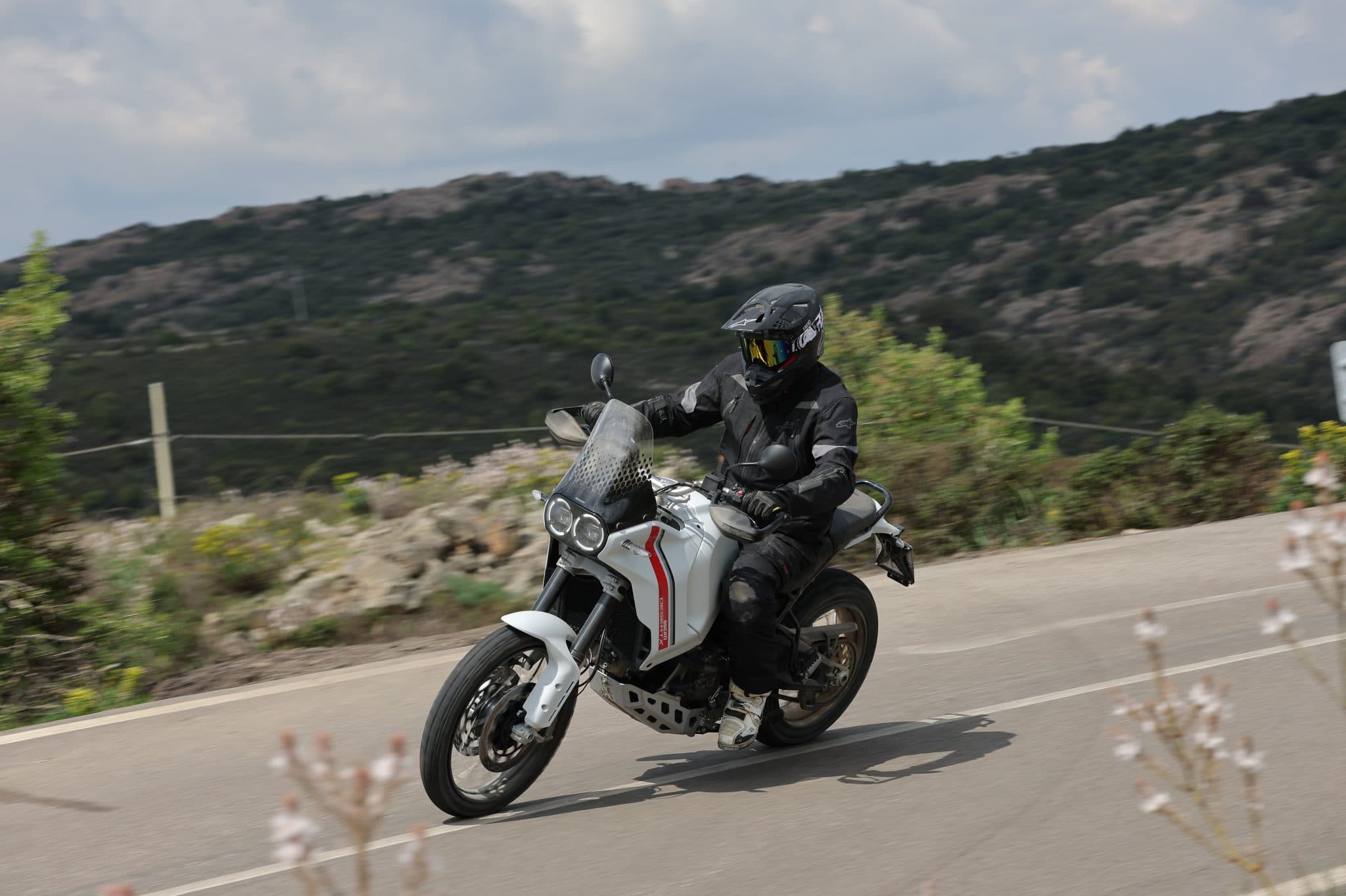 Alpinestars Supertech M10 Helmet Review ES3 1494 scaled