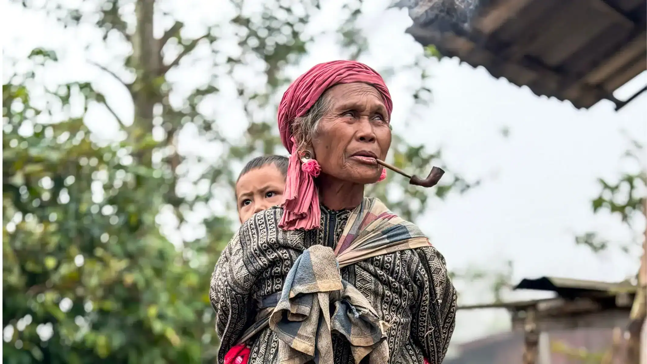 thailand-dirt-bike-tour-local-tribe-portrait-14
