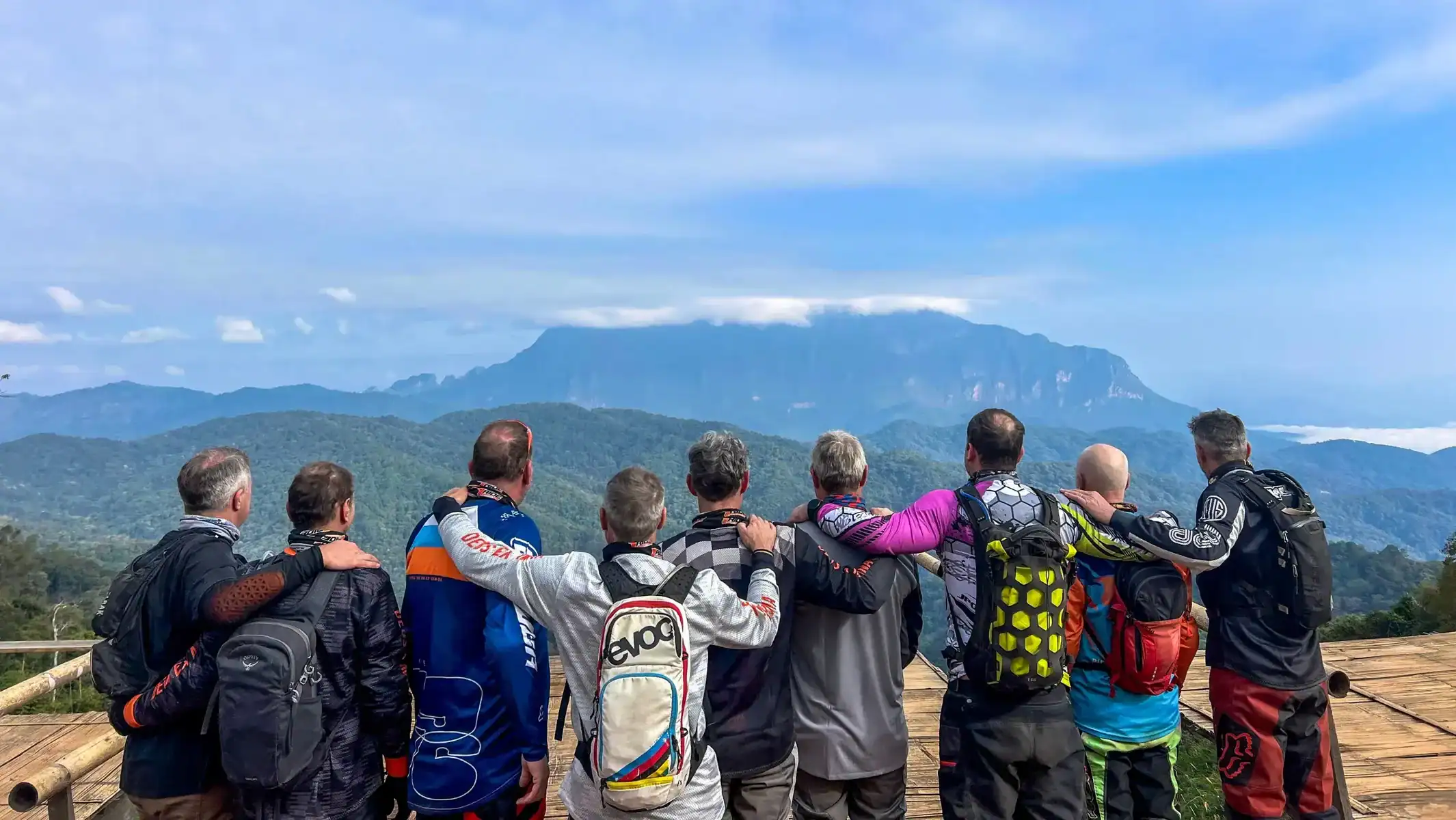 thailand-dirt-bike-tour-mountain-view-group-12