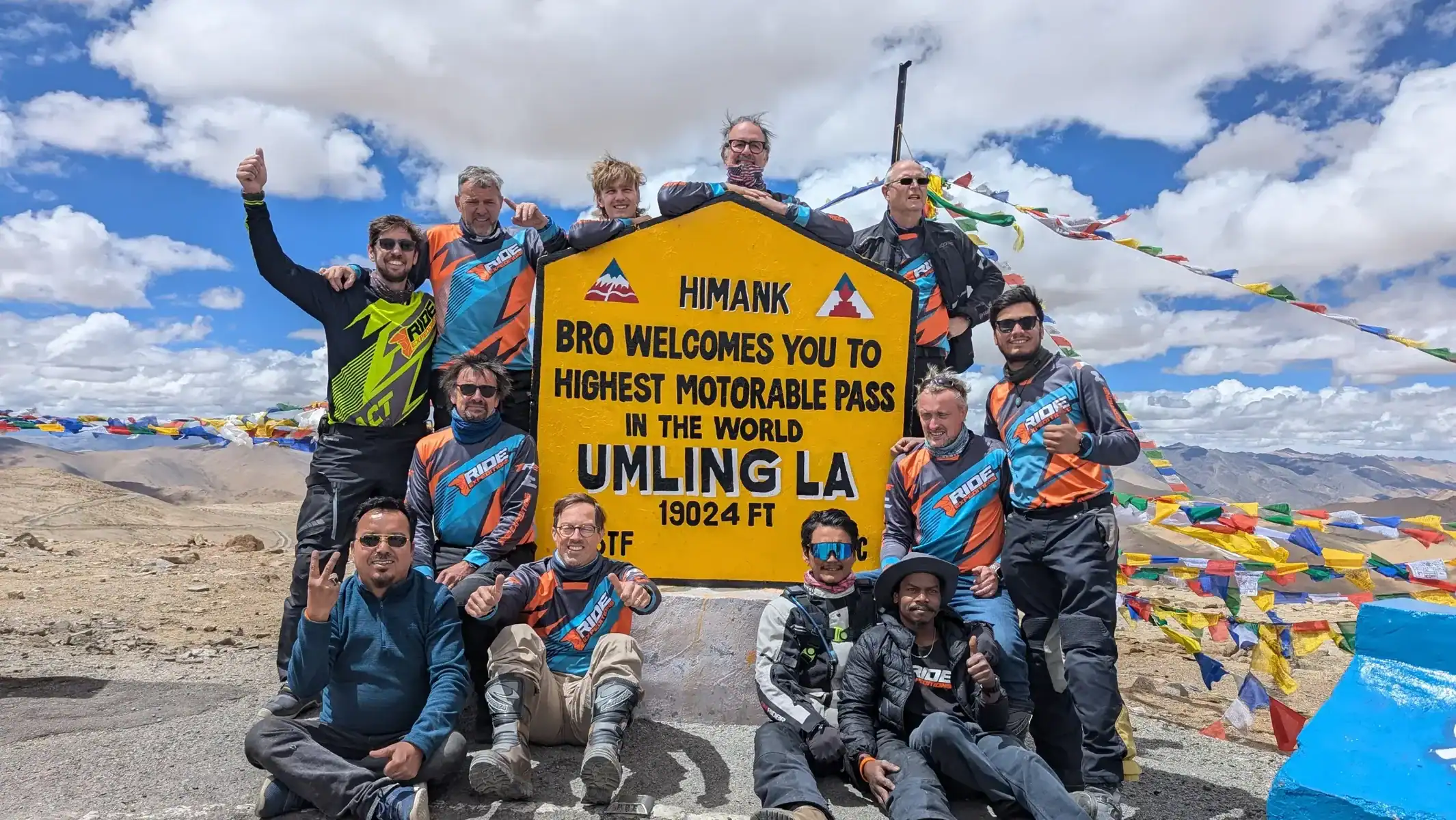 best-motorcycle-tour-himalayas-umling-la-group-photo-14