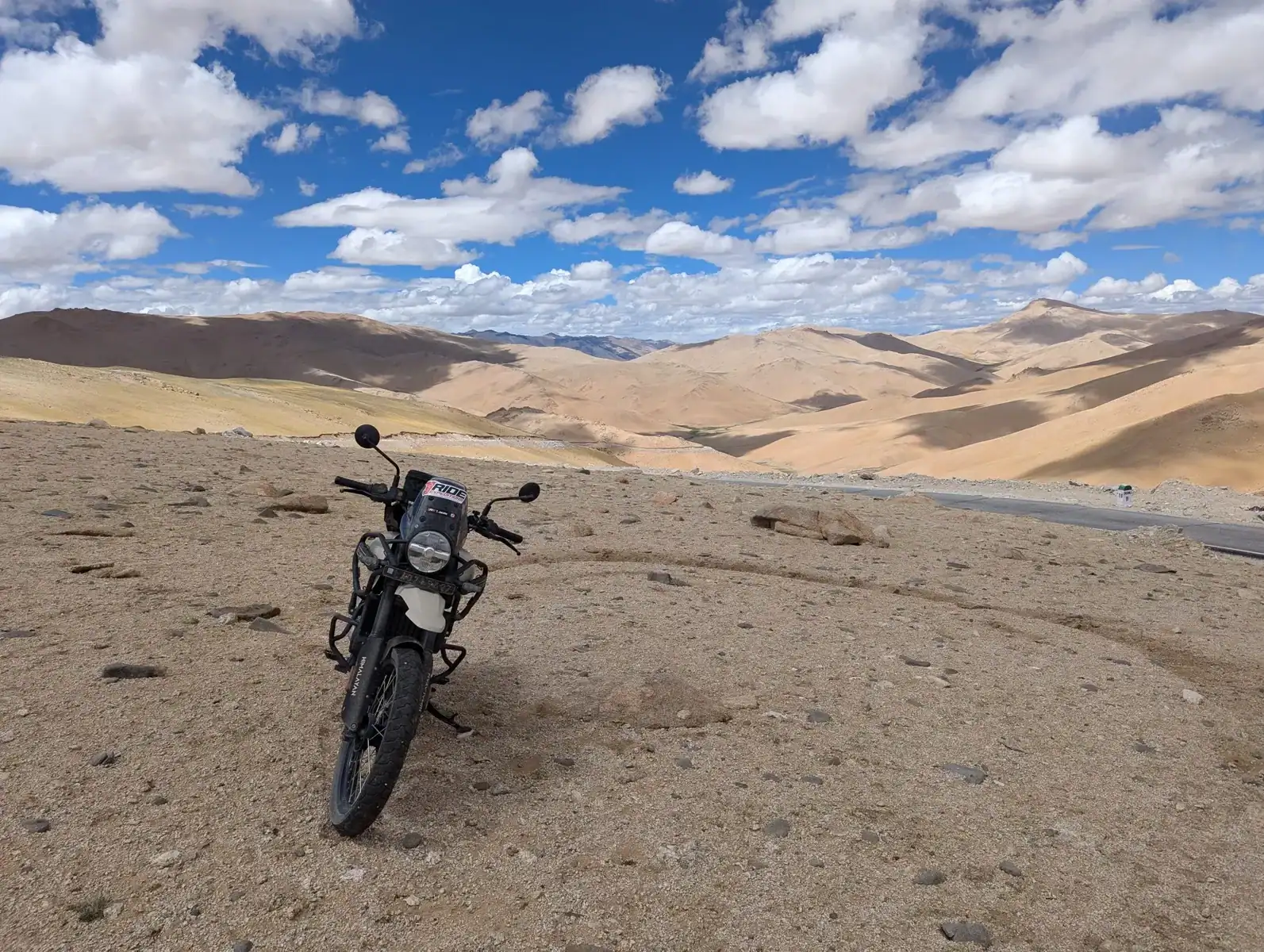 Richard Hammond motorcycle tour of the Himalayas4 – This Royal Enfield motorcycle tour takes in the most spectacular...