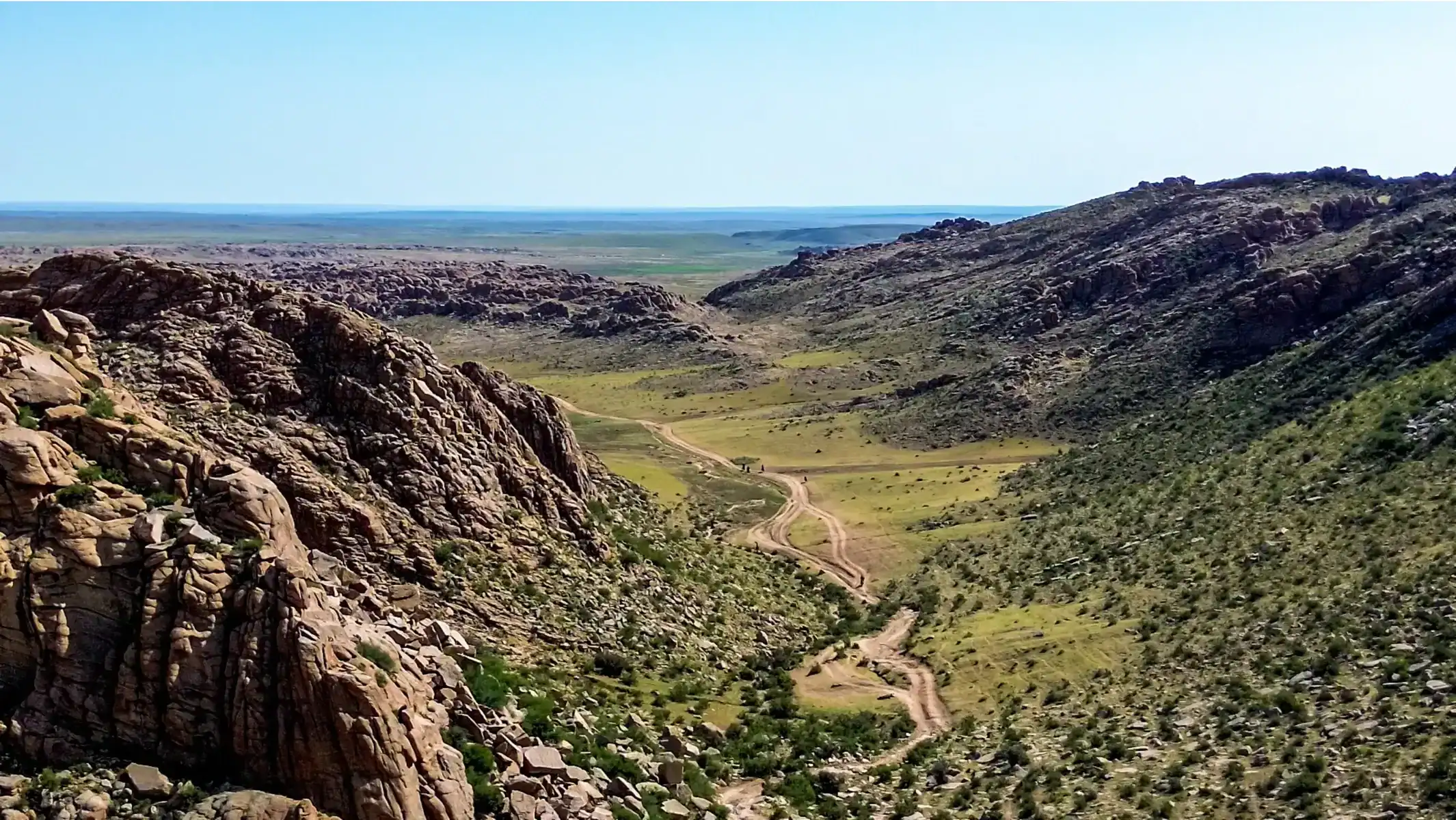 mongolia-dirt-bike-tour-canyon-valley-landscape-06