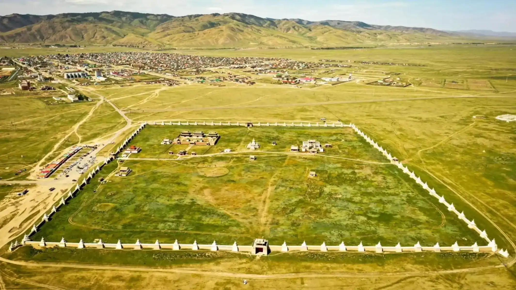 mongolia-dirt-bike-tour-nomadic-camp-aerial-13